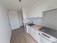 Eladó panellakás, Pécsett 55.9 M Ft, 2 szobás