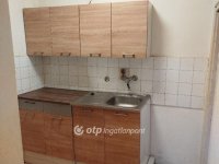 Eladó téglalakás, Pápán 26.6 M Ft, 1+1 szobás