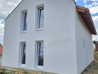Eladó családi ház, Pécsett 149.9 M Ft, 4 szobás
