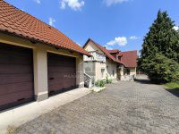 Eladó családi ház, Veszprémben 140 M Ft, 7+2 szobás
