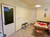 Eladó családi ház, Pécsett 65 M Ft, 3 szobás