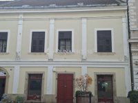 Eladó téglalakás, Pécsett 97.2 M Ft, 3 szobás