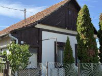 Eladó családi ház