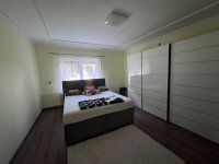 Eladó családi ház, Pécsett 84.99 M Ft, 4 szobás