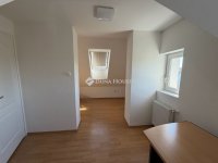 Eladó téglalakás, Pécsett 89 M Ft, 5 szobás