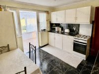 Eladó családi ház, Újszászon 20.9 M Ft, 1 szobás