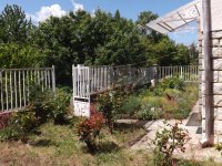 Eladó családi ház, Ajkán 68 M Ft, 4 szobás