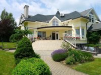 Eladó családi ház, Siófokon 250 M Ft, 7 szobás