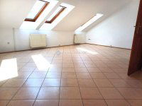 Kiadó iroda, VIII. kerületben 900 E Ft / hó, 9 szobás