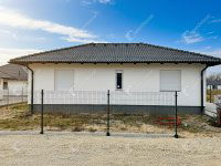 Eladó családi ház, Székesfehérvárott 94.5 M Ft, 4 szobás