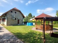 Eladó családi ház, Balatonmáriafürdőn 159 M Ft, 6 szobás