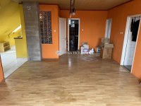 Eladó családi ház, Sárbogárdon 43.9 M Ft, 7 szobás