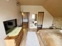 Eladó családi ház, XVII. kerületben 154.9 M Ft, 6 szobás