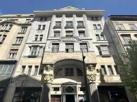Eladó téglalakás, V. kerületben, Petőfi Sándor utcában