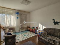 Eladó családi ház, Pécsett 69.9 M Ft, 3 szobás