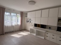Eladó panellakás, Budaörsön 91.5 M Ft, 3 szobás
