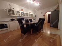 Eladó panellakás, Debrecenben 67.3 M Ft, 3 szobás