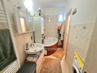 Eladó családi ház, Makláron 99 M Ft, 6 szobás