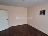 Kiadó panellakás, albérlet