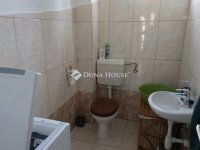 Eladó családi ház, Szegeden 104.591 M Ft, 5 szobás