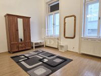 Eladó téglalakás, VII. kerületben 109.9 M Ft, 2+1 szobás