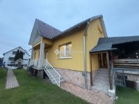 Eladó családi ház, Vecsésen 129.9 M Ft, 4 szobás