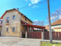 Eladó sorház, Cegléden 83.9 M Ft, 5 szobás