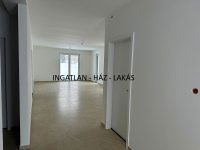 Eladó ikerház
