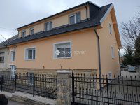 Eladó családi ház, Zircen, Deák Ferenc utcában 250 M Ft