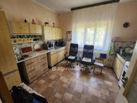 Eladó családi ház, Kazáron 25.6 M Ft, 4 szobás