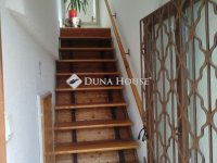 Eladó családi ház, Velencén 99 M Ft, 6 szobás
