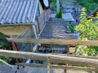 Eladó családi ház, Pécsett 30 M Ft, 1+3 szobás