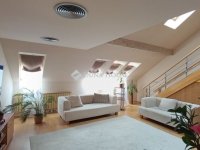 Eladó téglalakás, Mohácson 78.499 M Ft, 5 szobás