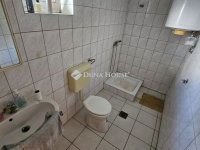 Eladó családi ház, Dunaföldváron 20 M Ft, 2 szobás