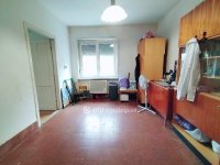 Eladó téglalakás, Ajkán 21.9 M Ft, 3 szobás