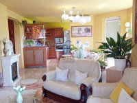 Eladó családi ház, Vértesszőlősön 95 M Ft, 3 szobás