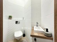 Eladó téglalakás, VI. kerületben 119.9 M Ft, 3 szobás