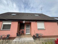 Eladó családi ház