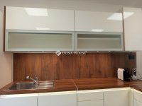 Eladó téglalakás, Komlón 33.9 M Ft, 3 szobás