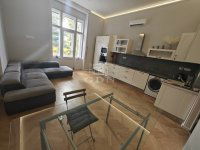 Eladó téglalakás, VI. kerületben 93 M Ft, 3 szobás