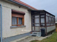 Eladó családi ház, Lesenceistvándon 49.98 M Ft, 3 szobás