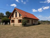 Eladó családi ház, Csemőn 54.9 M Ft, 4 szobás