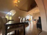 Eladó téglalakás, Pécsett 109.9 M Ft, 4 szobás