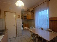 Eladó családi ház, Pusztaszabolcson 72.5 M Ft, 4+1 szobás