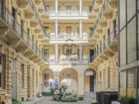 Eladó téglalakás, VI. kerületben 155 M Ft, 2 szobás