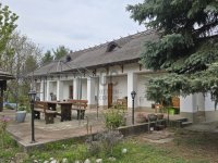 Eladó családi ház, Négyesen 64.9 M Ft, 3 szobás