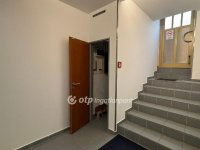 Eladó üzlethelyiség