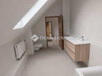 Eladó téglalakás, XV. kerületben 95 M Ft, 4 szobás