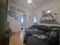 Eladó családi ház, Pápán 32.99 M Ft, 1+3 szobás