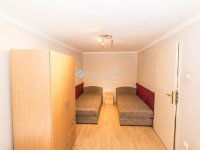 Eladó családi ház, Szombathelyen 95 M Ft, 9 szobás